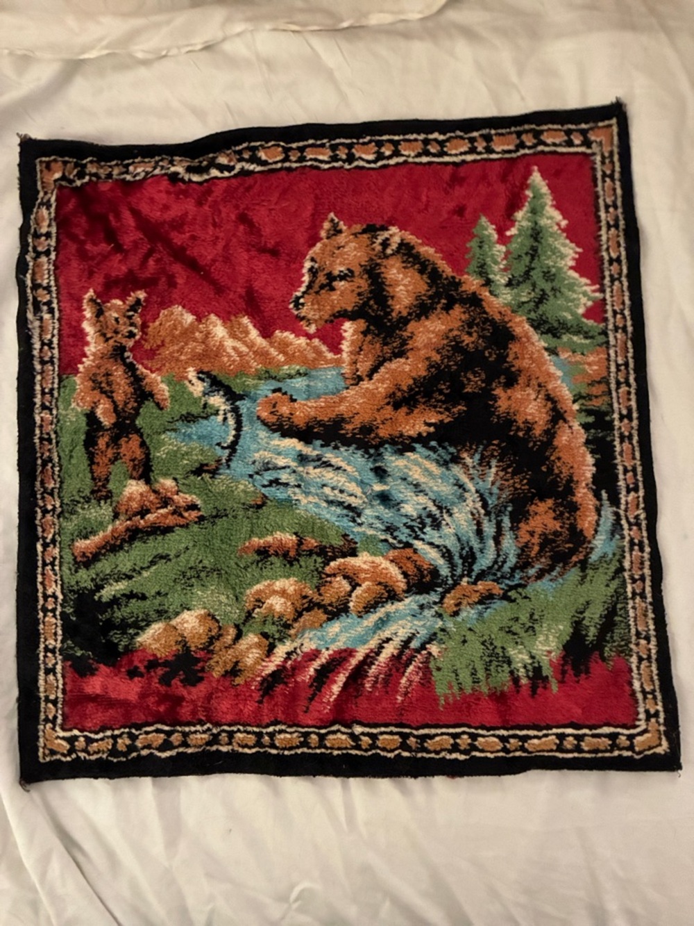 Vintage Bear Scene Tapestry Wall Hanging - Red, Brown, Green